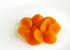 200 Calories of Dried Apricots