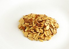 200 Calories of Sliced and Toasted Almonds